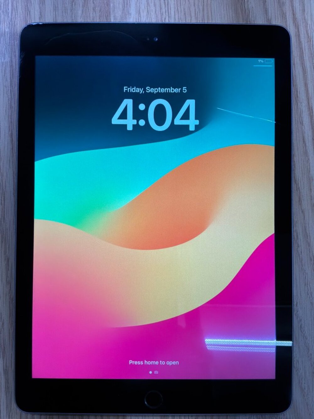 Apple iPad 6th Gen 32GB Wi-Fi 9.7" Space Gray iPadOS 17